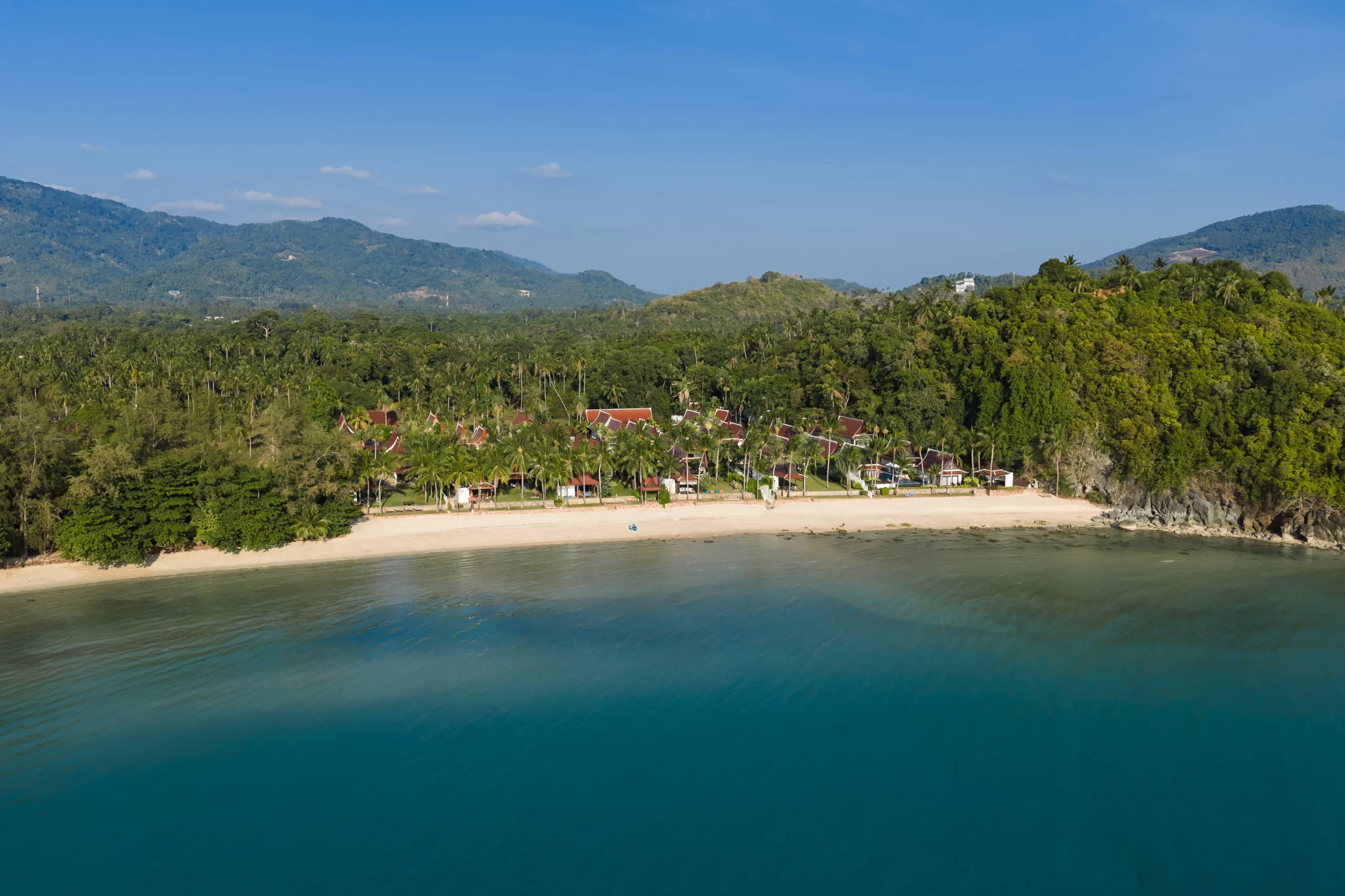 baan tao talay on lipa noi beach