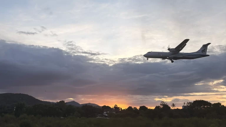 flight landing to koh samui